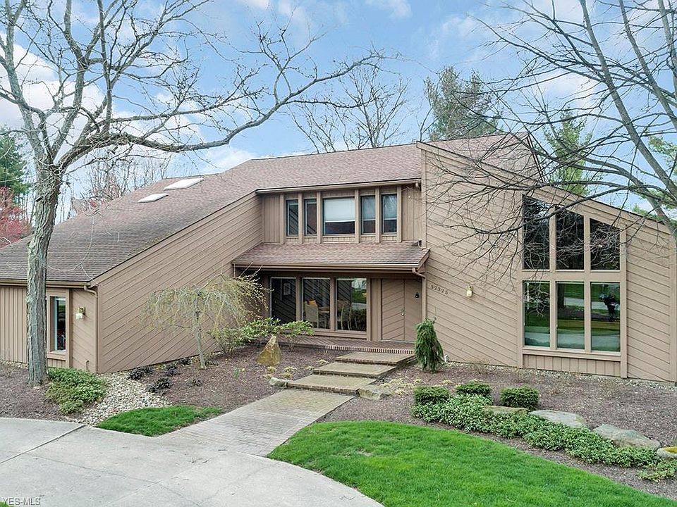 1st image of 32325 Wintergreen Dr