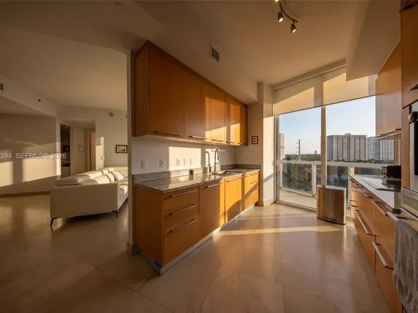 15901 Collins Ave APT 405, Sunny Isles Beach, FL 33160