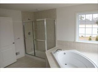 1 Hazelton Ct, Manahawkin, NJ 08050