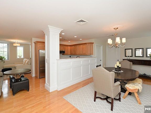 2nd image of 5303 Rio Vista Dr