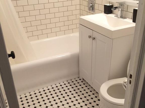3rd image of 1211 Lasalle St #1603