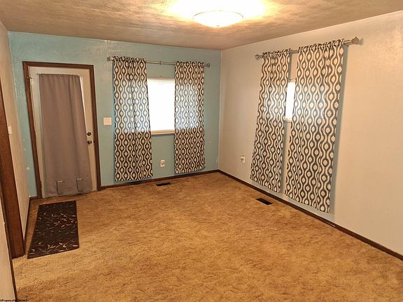 5th image of 407 Kentucky Ave