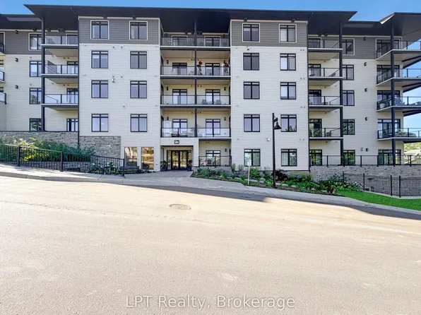 17 Cleave Ave #201, Prince Edward County, ON K0K 2T0