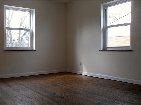 5th image of 6601 Elwynne Dr
