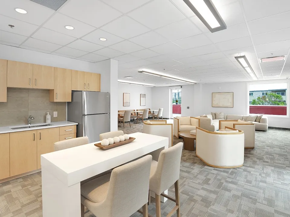 301 Westmount Rd W