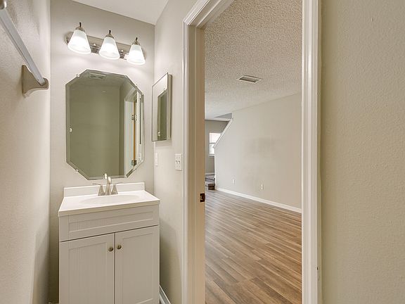 4th image of 7720 Highchair Ln