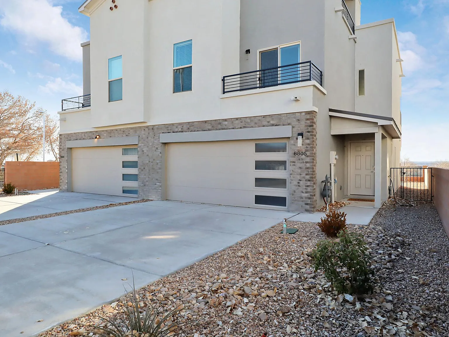3 bed, 2.5 bath, 2043 sqft, $2,850 — Photo 1