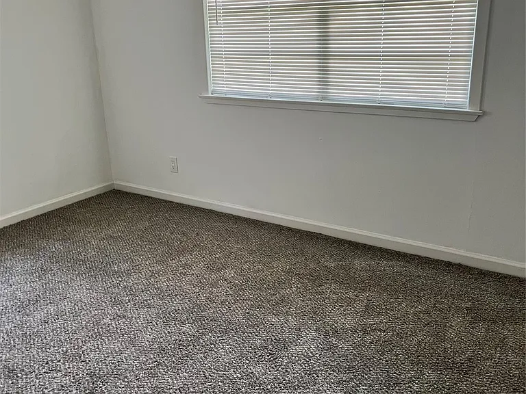 4122 Madden Ln — Photo 5