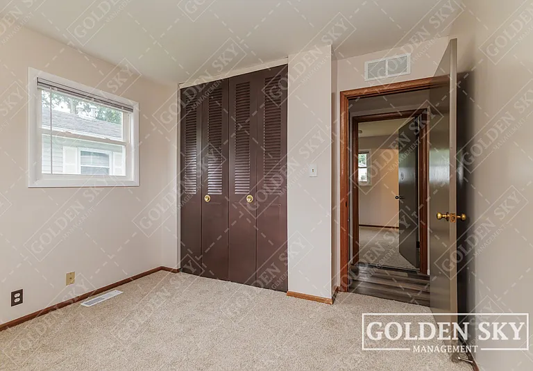 3129 S Opechee Dr — Photo 6