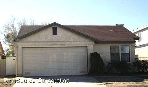 2nd image of 2806 Nandina Dr