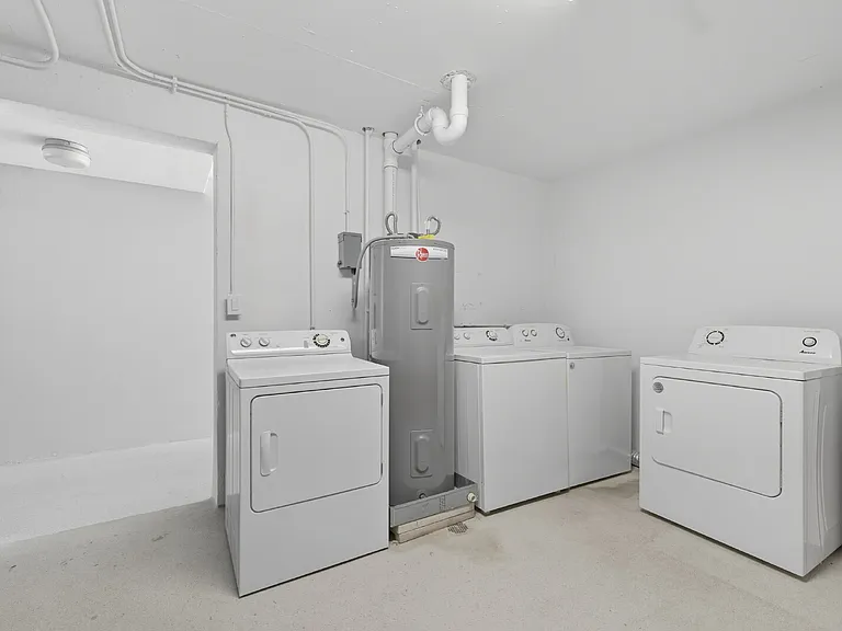 3443 Gulf Shore Blvd N #711 — Photo 22