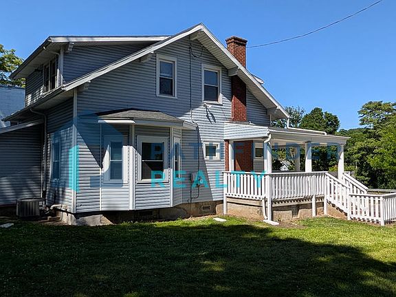 3rd image of 2443 S Dixie Dr