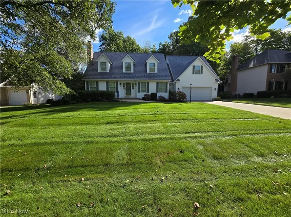 415 High Point Dr, Wadsworth, OH 44281