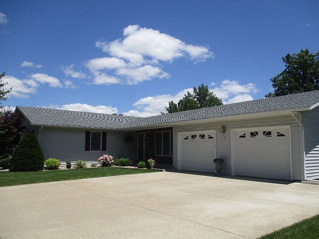 1st image of 2414 Redbud Ct