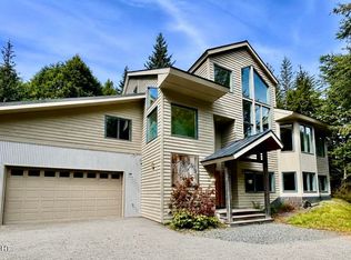 260 Vail Dr, Girdwood, AK 99587