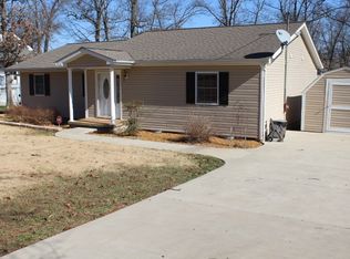 926 Forest Rd, Benton, KY 42025