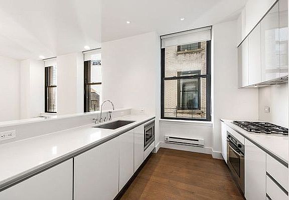 5th image of 25 Broad St APT 10S