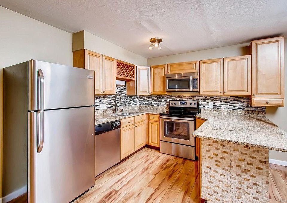 1st image of 1612 Cottonwood Dr APT 20