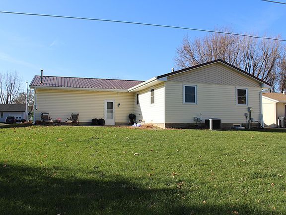 5th image of 1726 N Douglas Ave