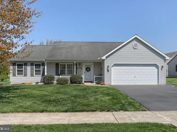 132 Arbor Dr, Myerstown, PA 17067