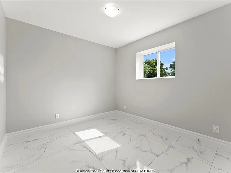 2280 Daytona Ave #C — Photo 10