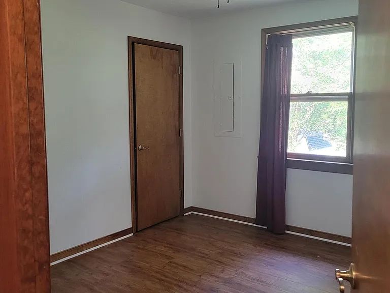 90 Parrish Ln — Photo 9