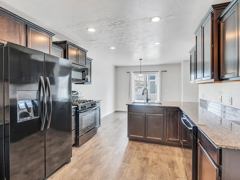 691 W Broad Stripes Dr #1 — Photo 19