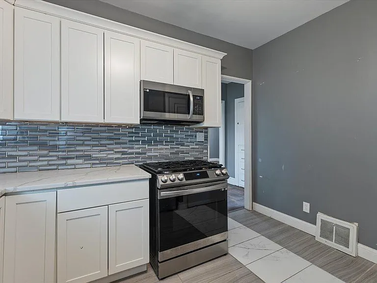 456 Bridge St — Photo 19