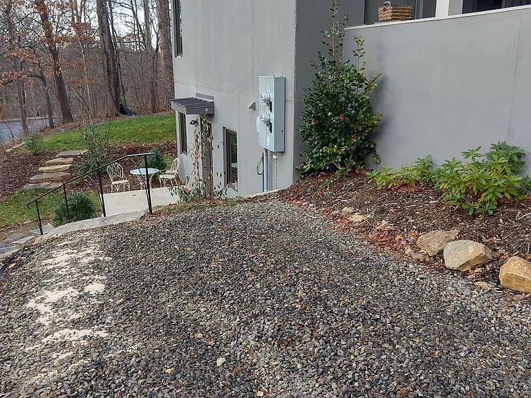 4 Hyannis Dr #2 — Photo 9