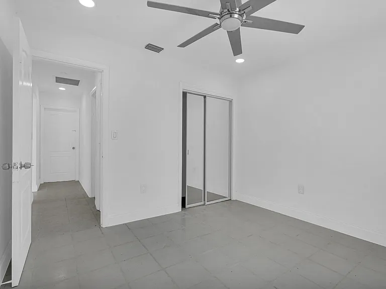 6621 Perry St — Photo 17