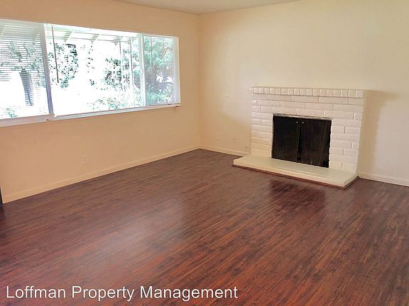 3rd image of 76 Lido Cir