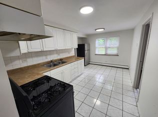 5007 River Rd #GW, Schiller Park, IL 60176