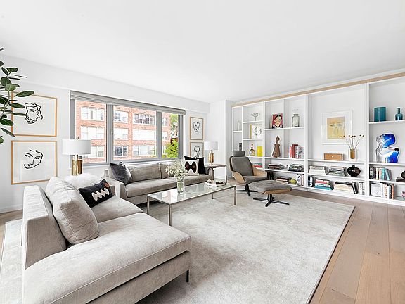 3rd image of 200 E 62nd St APT 4-A