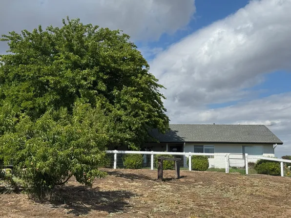 3520 Blue Bird Hill Ln, Templeton, CA 93465