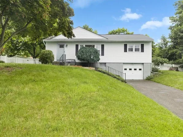 4 Roan Lane, Newburgh, NY 12550