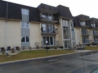 18521 Wentworth Ave APT 1D, Lansing, IL 60438