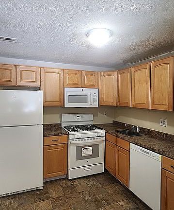 2nd image of 3 Brookside Dr APT 2