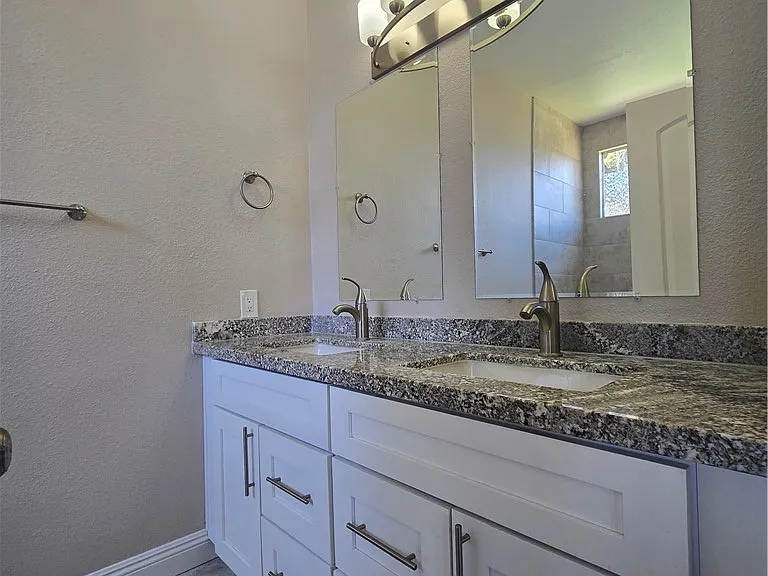2809 Albrook Cir — Photo 17