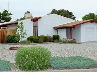72 Barcelona Ave, Los Alamos, NM 87547