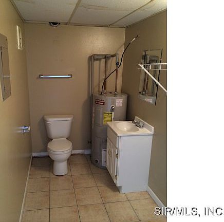 3rd image of 652 Charles Ave