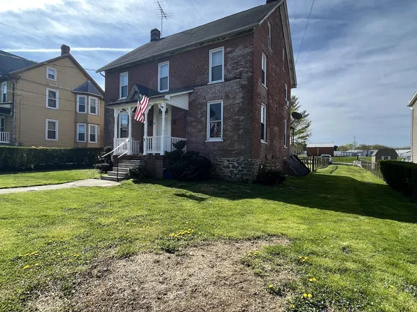 18 E Main St, New Freedom, PA 17349