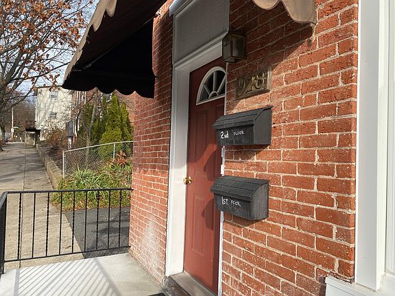 Front porch and front entrance.