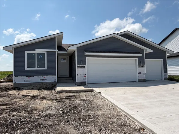 1345 Cedar St, Waukee, IA 50263