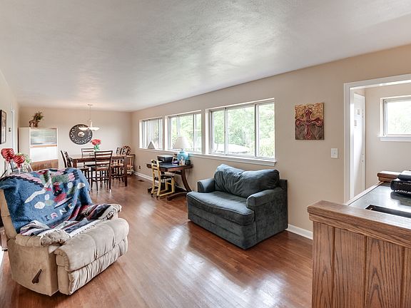 4th image of 3522 Pinellas Ln