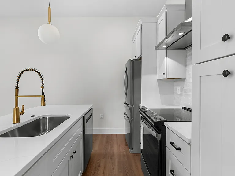 3418 Michigan Ave — Photo 4