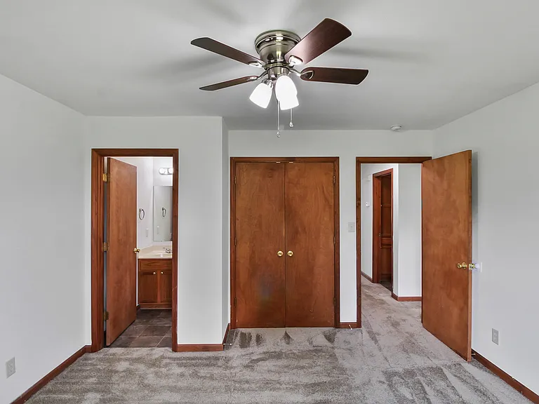 1405 Wilshire Cir — Photo 15