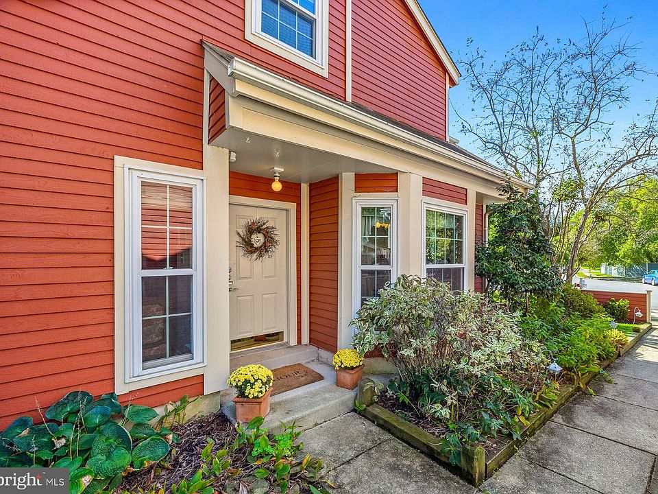 1st image of 963 Windwhisper Ln