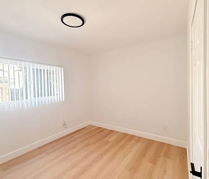 4705 Willow Brook Ave #1 — Photo 12