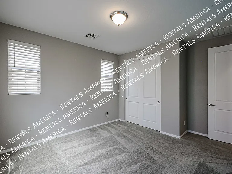 2751 S Balsam Dr — Photo 34