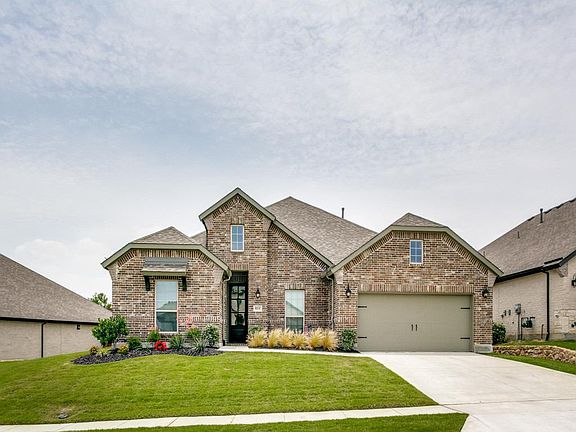 3rd image of 915 Uplands Dr